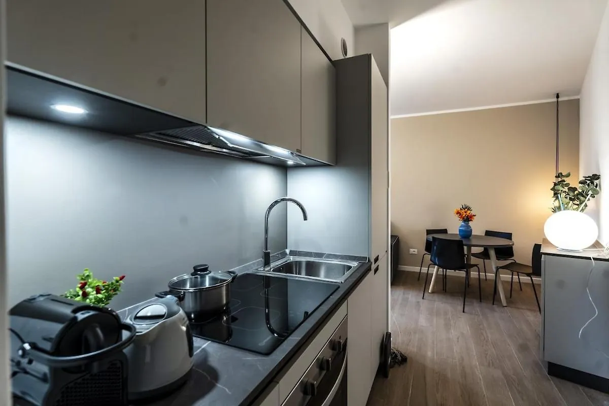 Duomo Bilocale - Private Gym- Metropolitana Apartment Milan Italy