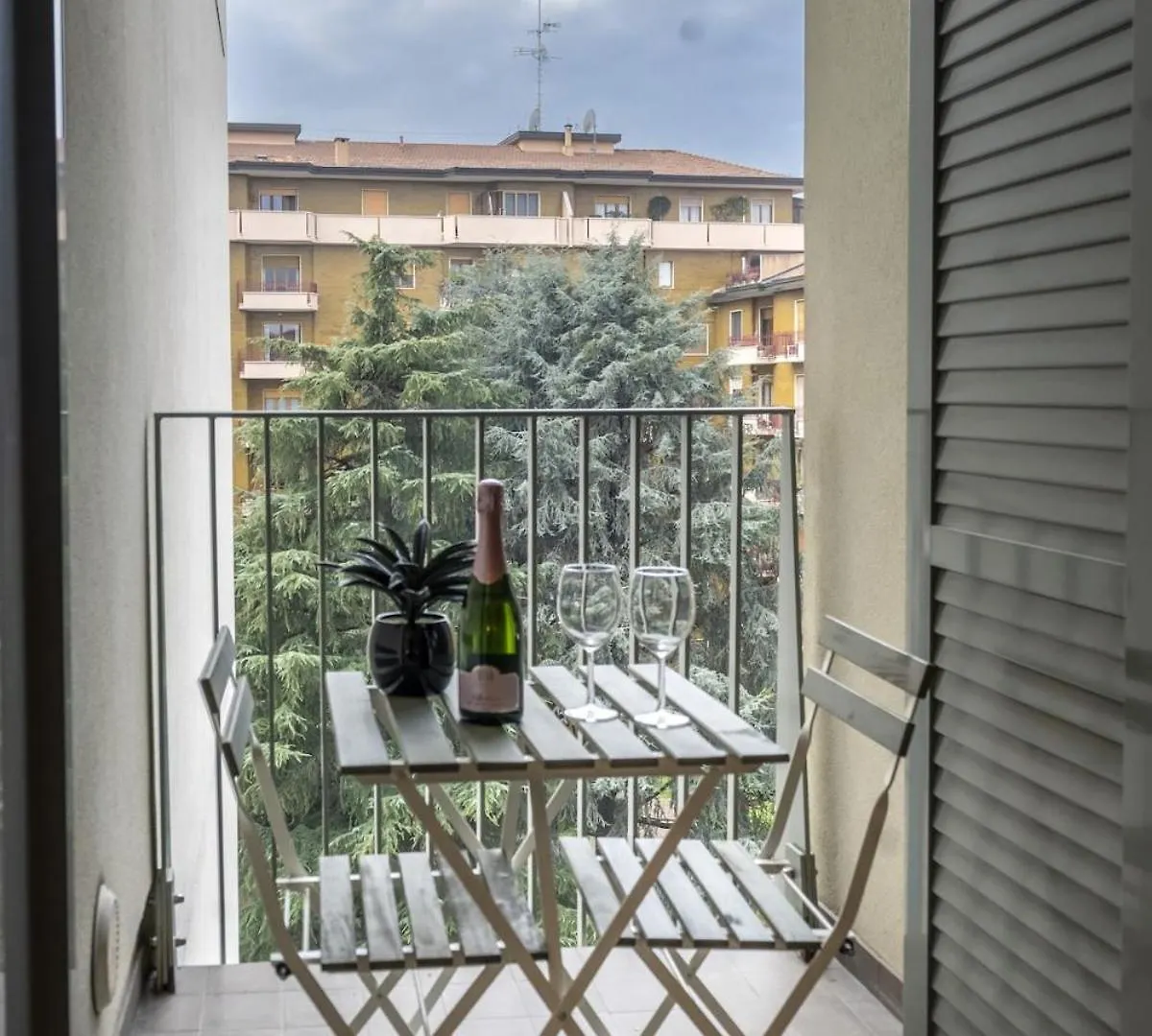 Duomo Bilocale - Private Gym- Metropolitana Apartment Milan